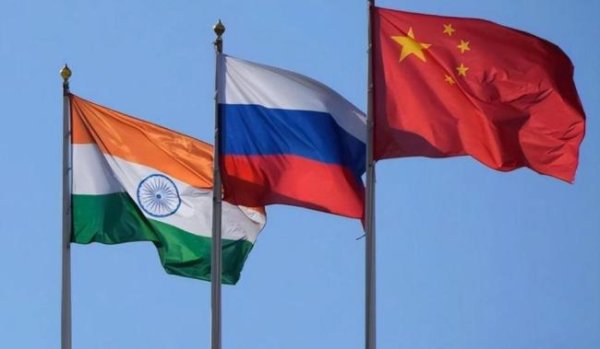 正规实盘配资网站 记者：普京急盼恢复中俄印三边机制 美国逼迫下的抱团取暖